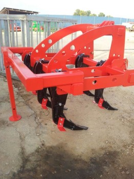 משתת לפתיחת קרום האדמה